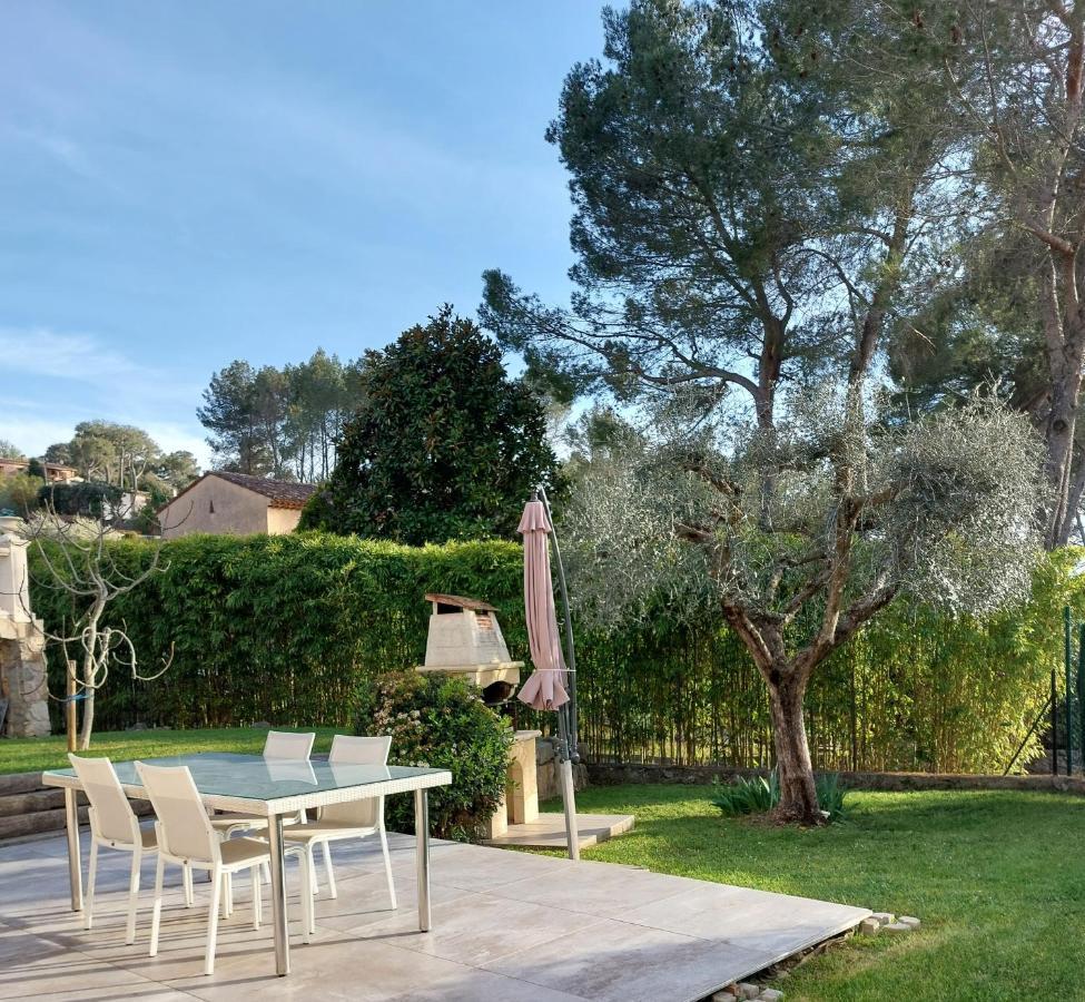 Gite Les Pins Climatise Piscine Chauffee Jardin Peymeinade Exterior photo